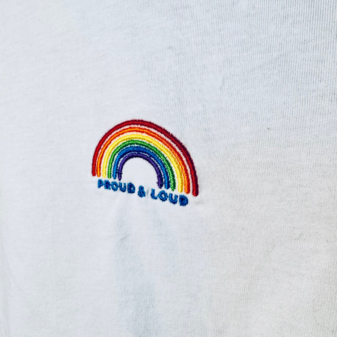 pride-t-shirt-csd-bestickung-regenbogen