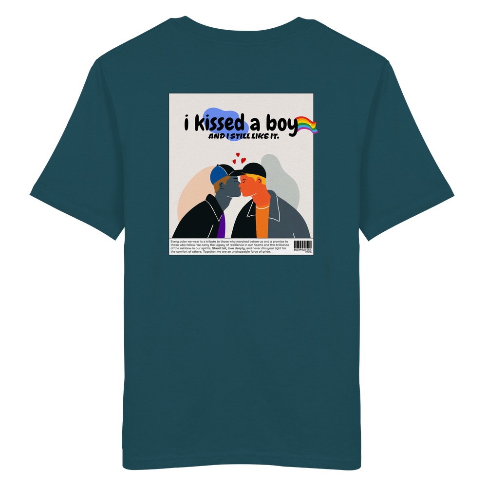 Pride T-Shirt mit Regenbogen- I Kissed A Boy And I Still Like It. – Bild 11