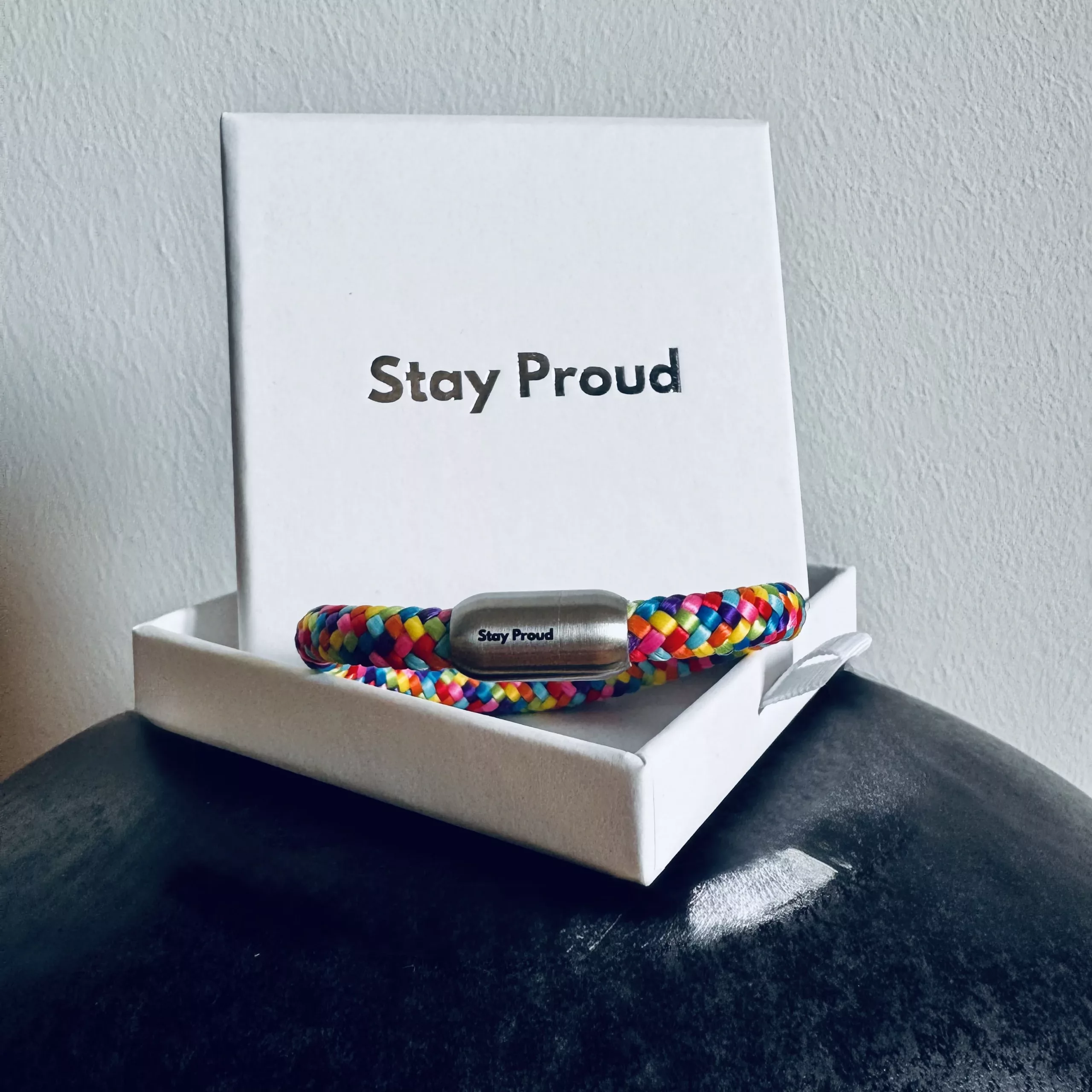 pride-armband-regenbogen-segeltau