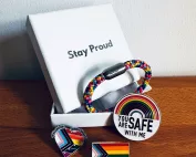 set-pride-armband-pin
