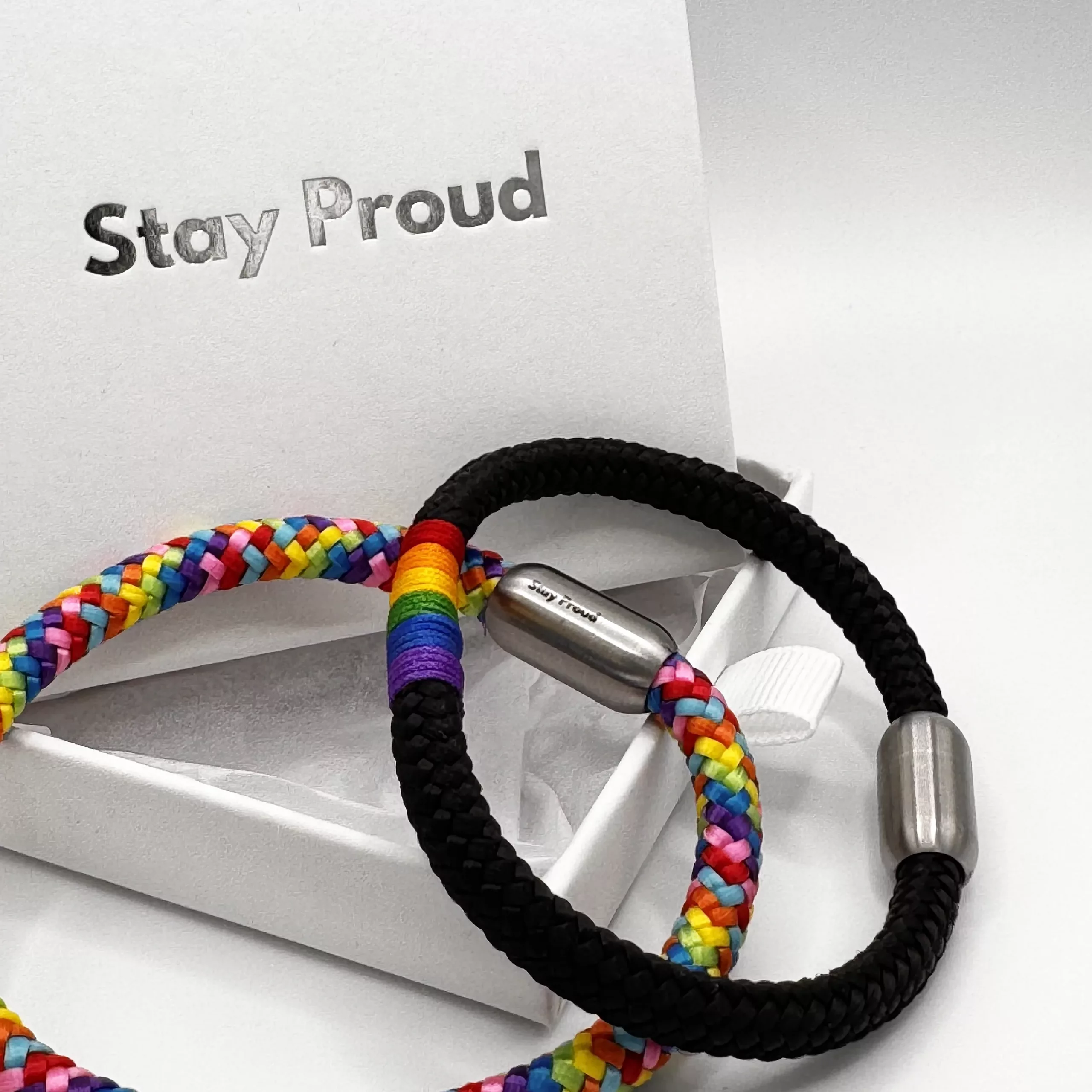 Pride-Bundle-1-Armbaender-Segeltau-Regenbogen